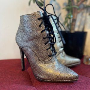High-heel Gold Booties